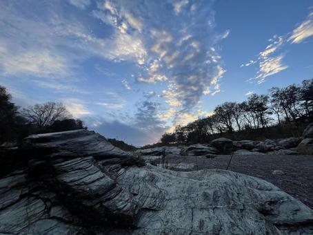 夕暮れ時の風景 夕暮れ時の風景の写真