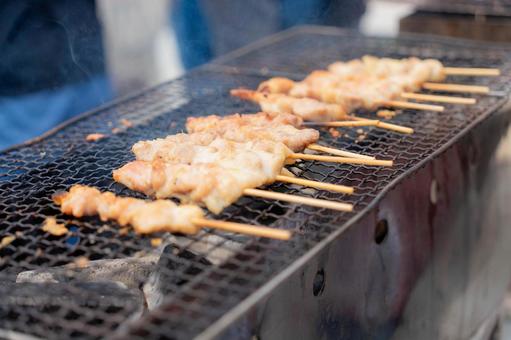 焼き鳥 焼き鳥,炭火,バーベキューの写真素材