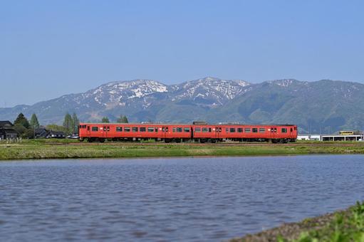 R城端線医王山 R城端線医王山 鉄道,列車,乗り物の写真素材