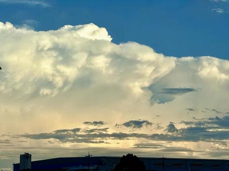【空の写真】秋空 秋空,空,雲の写真素材