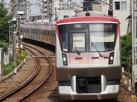 東急大井町線 6000系 荏原町駅 東急大井町線 6000系 荏原町駅 東急,東急電鉄,東急大井町線の写真素材