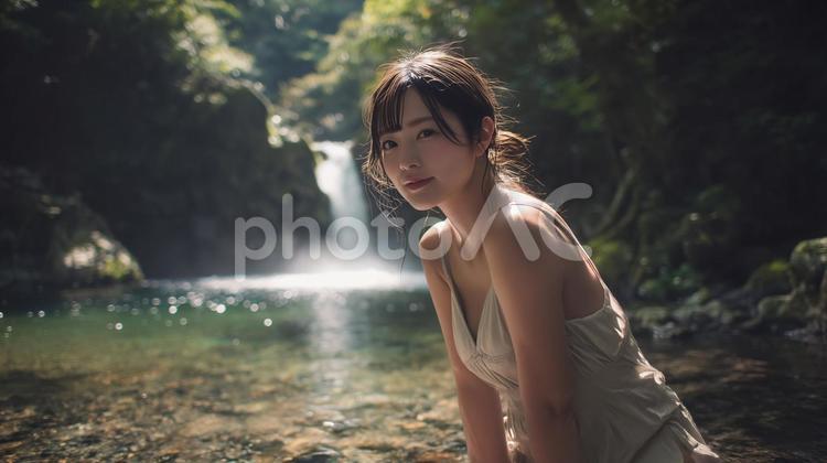 夏の深緑と清流と若い女性 女性,自然,滝の写真素材
