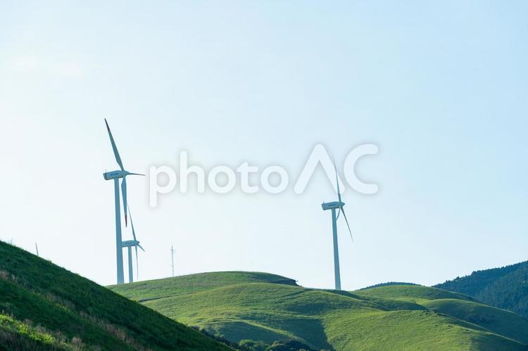 風力発電　再生可能エネルギー 風力発電,阿蘇,夏の写真素材