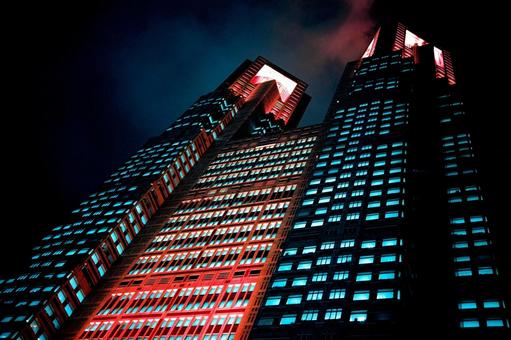 未来的な光を放つ超高層ビル 都市,街,ビルの写真素材