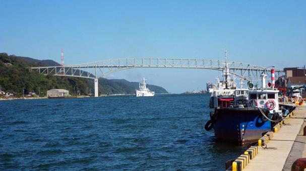 境水道大橋と境港の風景 境水道大橋と境港の風景 境水道大橋,境港,鳥取県の写真素材