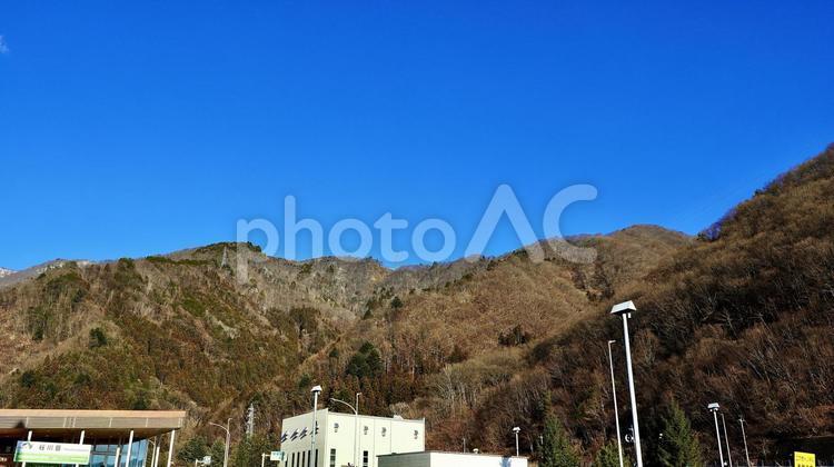 関越道下り線の谷川岳パーキングエリア 谷川岳,谷川岳パーキングエリア,パーキングエリアの写真素材