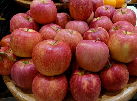 積まれた林檎 積まれた林檎 りんご,アップル,appleの写真素材