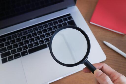 パソコン　検索イメージ 検索,調べる,分析の写真素材