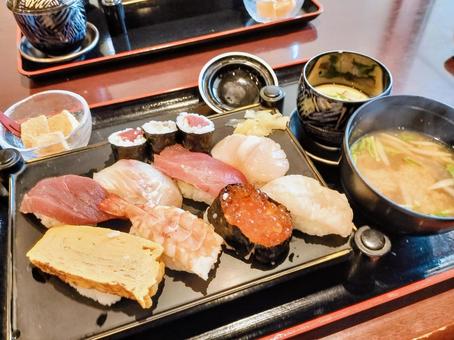 寿司 ランチ デカい 寿司 ランチ デカいの写真