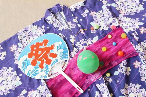 夏祭り 浴衣と水ヨーヨーとスーパーボール 夏祭り 浴衣と水ヨーヨーとスーパーボール お祭り,スーパーボール,ゆかたの写真素材