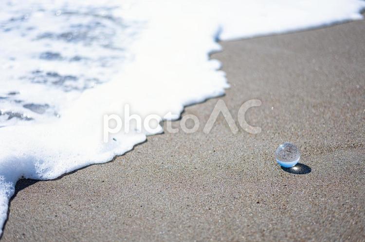 波打ち際 ガラス玉,ガラス,透明の写真素材