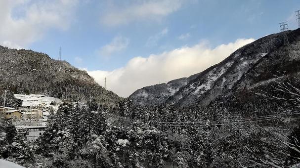 冬山の晴天 冬山の晴天の写真