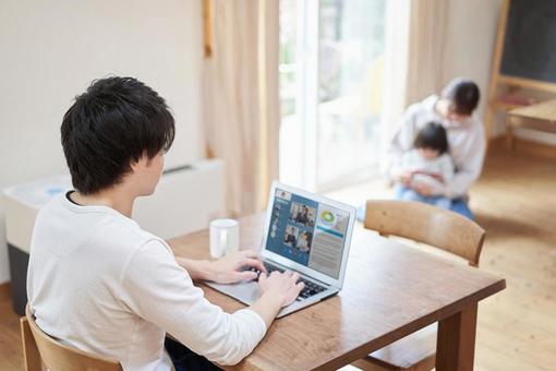 Men having a telework meeting, çevrimiçi toplantı, tele, uzaktan çalışma, JPG