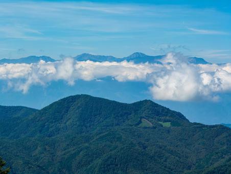 小楢山から見た北岳(南アルプス) 小楢山から見た北岳(南アルプス)の写真
