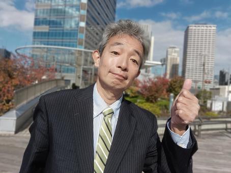 元気なシニア男性サラリーマン シニア,中年サラリーマン,中高年サラリーマンの写真素材