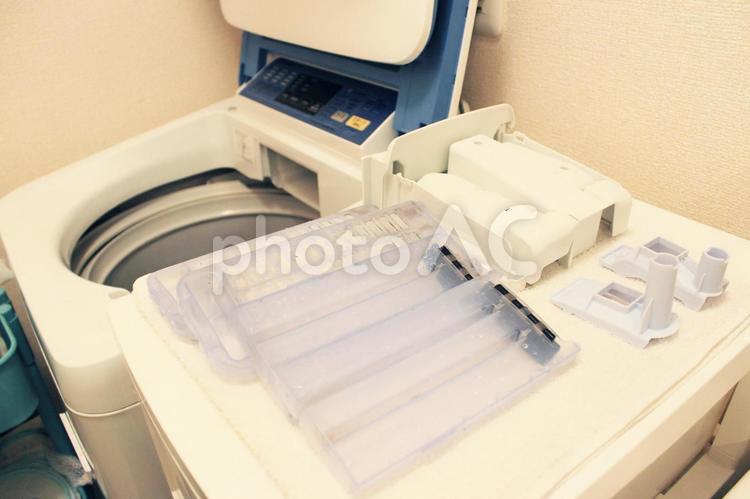 洗濯機の掃除　毎日のお手入れ 洗濯槽,洗濯機,掃除の写真素材