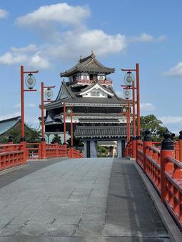 清州城と赤い橋を望む 清州城と赤い橋を望む 清州城,空,自然の写真素材