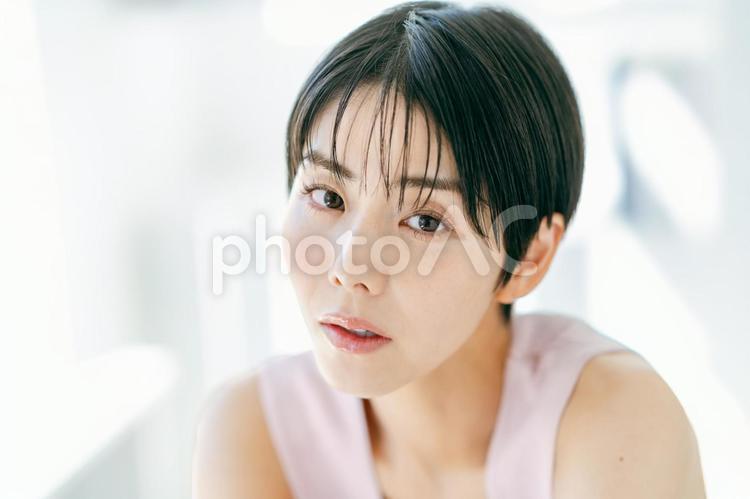 若い日本人女性の美容イメージ 若い女性,ビューティー,美容の写真素材