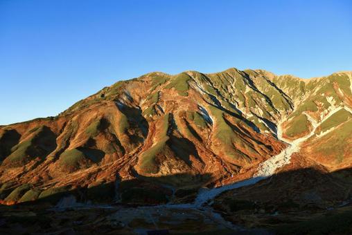 10年ぶりの紅葉当たり年 10年ぶりの紅葉当たり年 立山,室堂,紅葉の写真素材