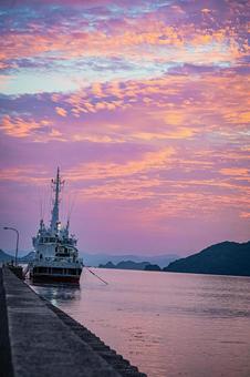 山口県　長門市の朝の海 山口県,長門市,早朝の写真素材