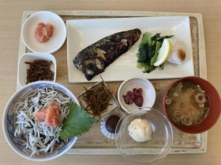 魚の定食 魚の定食の写真