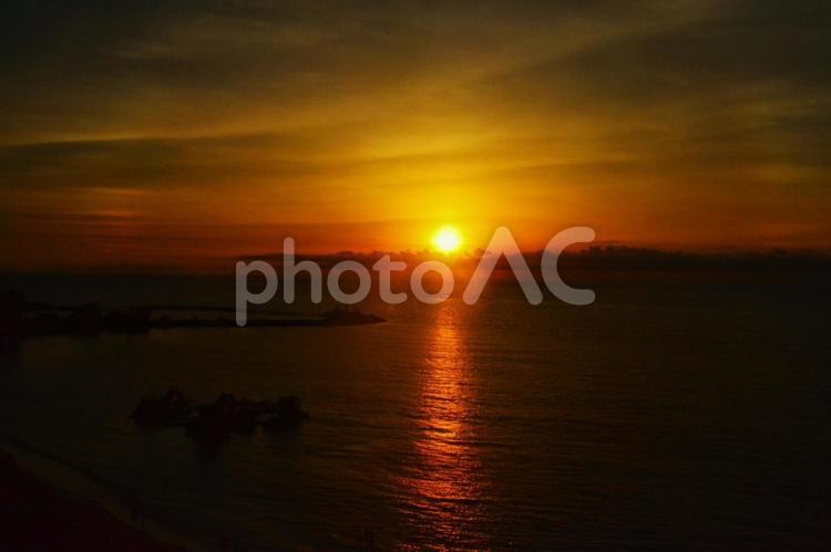 夕暮れの海 海,夕暮れ,夕景の写真素材