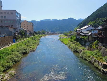 郡上八幡の街並みと吉田川 郡上八幡,吉田川,清流の写真素材