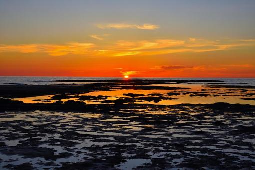 Sea and sunset, JPG