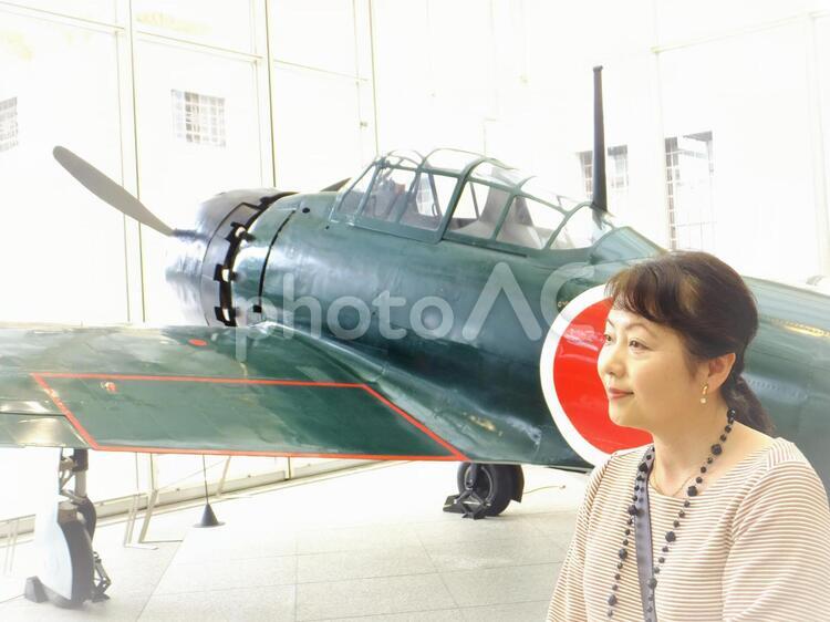 母親とゼロ戦２ ゼロ戦,母親,特攻機の写真素材