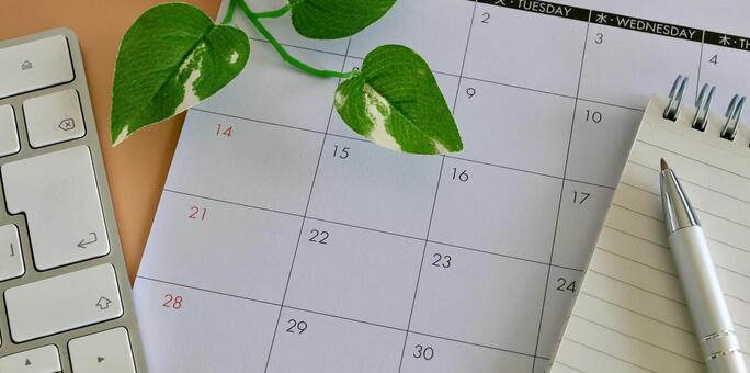 カレンダーとメモ帳で進める仕事と予定管理 カレンダー,スケジュール管理,予定の写真素材