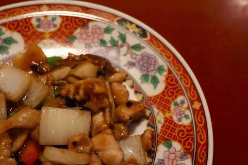 中華料理店の鶏肉のトーチー炒め 中華料理店の鶏肉のトーチー炒めの写真