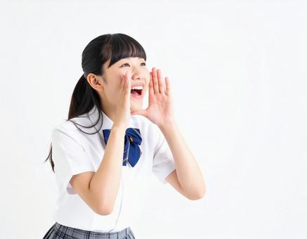 大声で声援を送る女子生徒のイメージ 大声で声援を送る女子生徒のイメージの写真