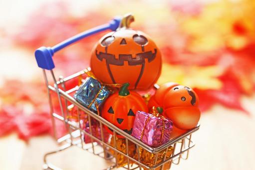ハロウィンのプレゼントはいりませんか。 ハロウィンのプレゼントはいりませんか。 ハロウィン,かぼちゃ,プレゼントの写真素材