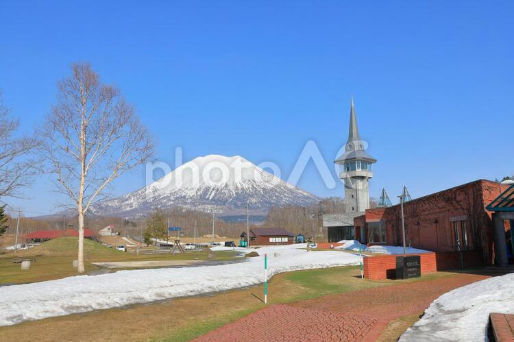 羊蹄山と有島記念館 ニセコ町,羊蹄山,蝦夷富士の写真素材