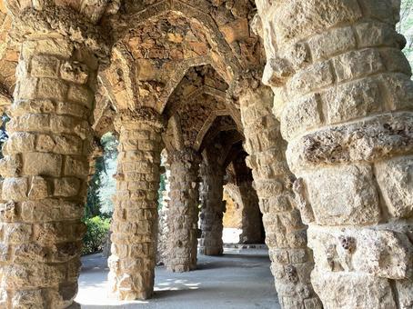 グエル公園のアーチ型柱(バルセロナ) グエル公園のアーチ型柱(バルセロナ) バルセロナ,スペイン,グエル公園の写真素材