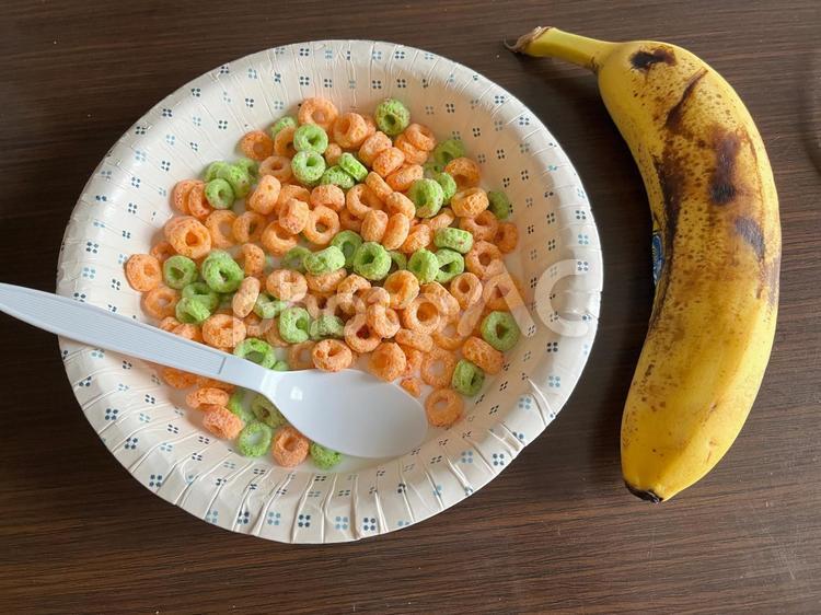 アメリカでの朝食、シリアルとバナナ アメリカ,朝食,シリアルの写真素材