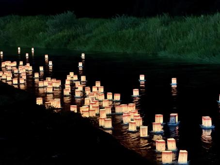 永平寺町大灯籠流しの一幕 灯籠,灯ろう,ろうそくの写真素材