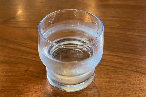 コップの水 コップの水 水,透明,冷たいの写真素材
