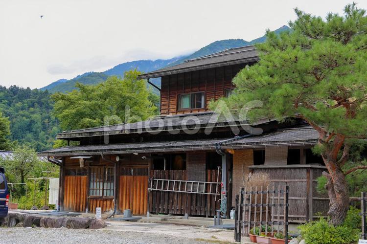木造建築 世界遺産,白川郷,茅葺屋根の写真素材