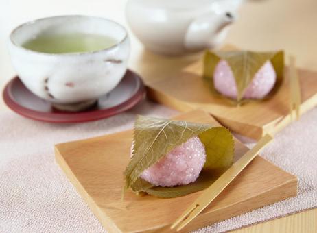 関西風桜餅とお茶 桜餅,関西風,さくら餅の写真素材