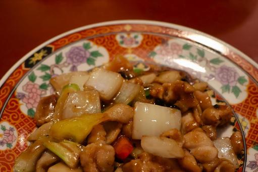 中華料理店の鶏肉のトーチー炒め 中華料理店の鶏肉のトーチー炒めの写真