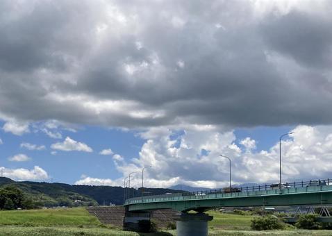 Thick clouds and bridge, JPG Thick clouds and bridge, JPG