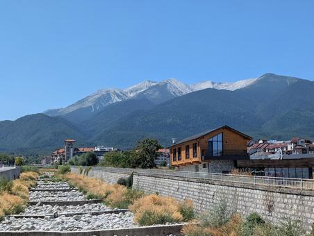 ヴィフレン山 ヴィフレン山 ヴィフレン山,青空,バンスコの写真素材
