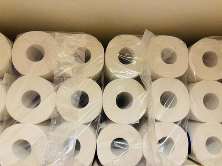 たくさんのトイレットペーパー たくさんのトイレットペーパー トイレットペーパー,在庫,収納の写真素材