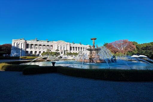 迎賓館赤坂離宮　主庭の噴水と本館 迎賓館,赤坂離宮,本館の写真素材