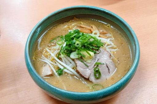 温かい味噌ラーメン 温かい味噌ラーメンの写真