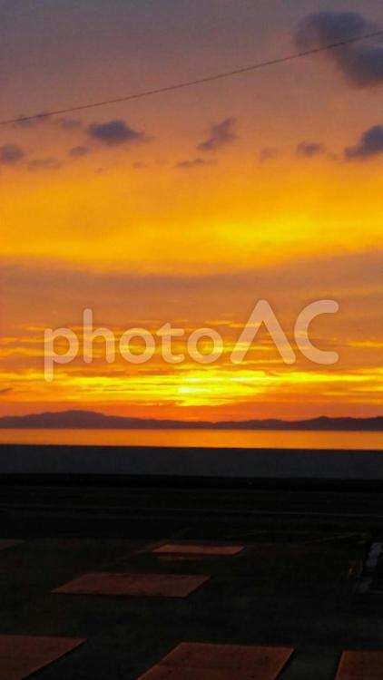 水平線の夕焼け1　神秘的 海,海岸,海辺の写真素材