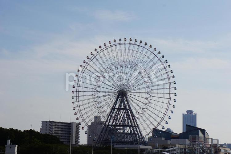 夕暮れの観覧車 空,観覧車,旅の写真素材