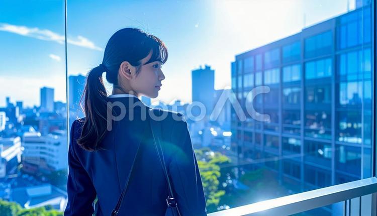 希望を抱く学生後ろ姿 学生,中学生,高校生の写真素材