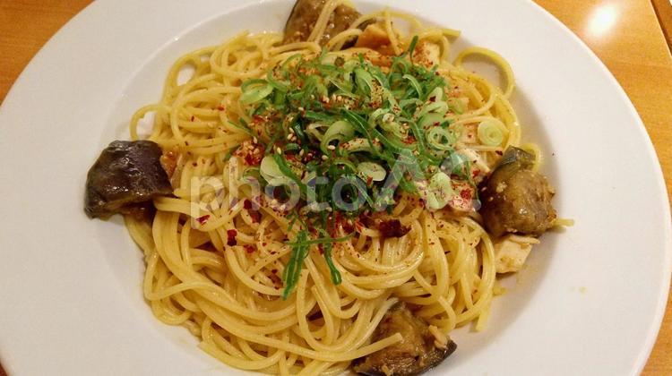 ナスと鶏肉の和風パスタ ナスと鶏肉の和風パスタ,パスタ,和風味の写真素材